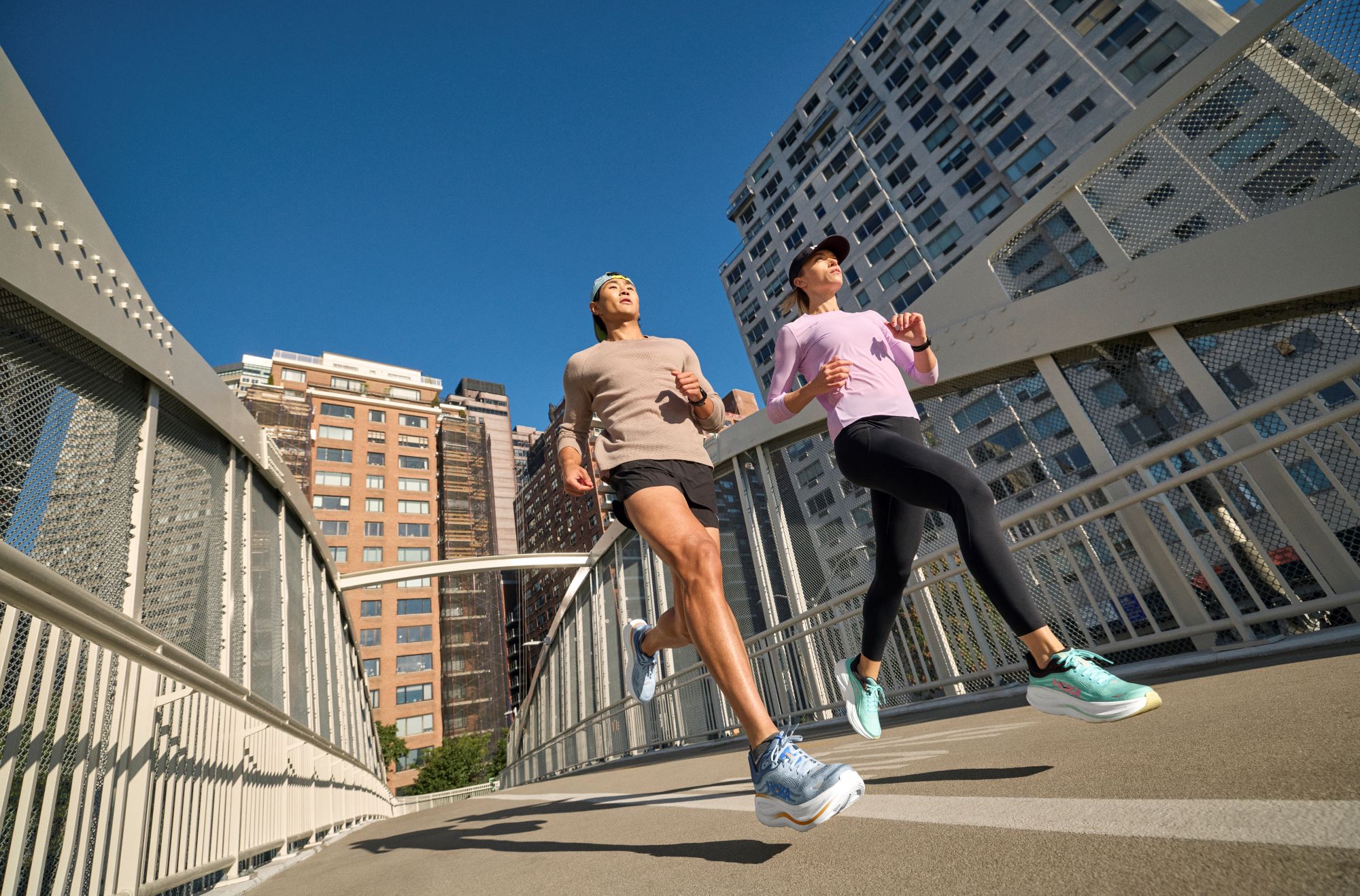 Hoka Bondi 9 zijaanzicht