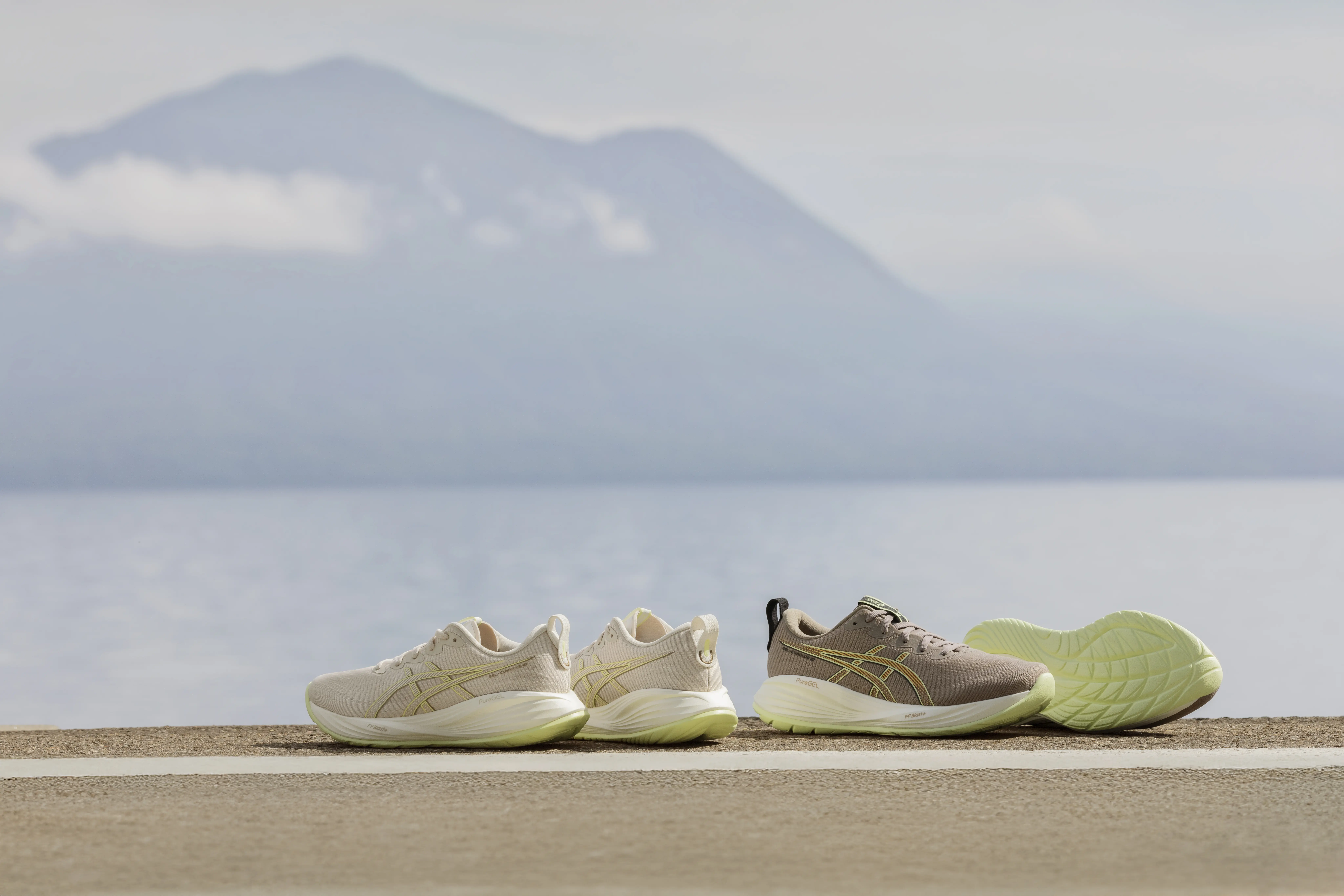 Detail of the Asics Gel-Cumulus 27 outsole