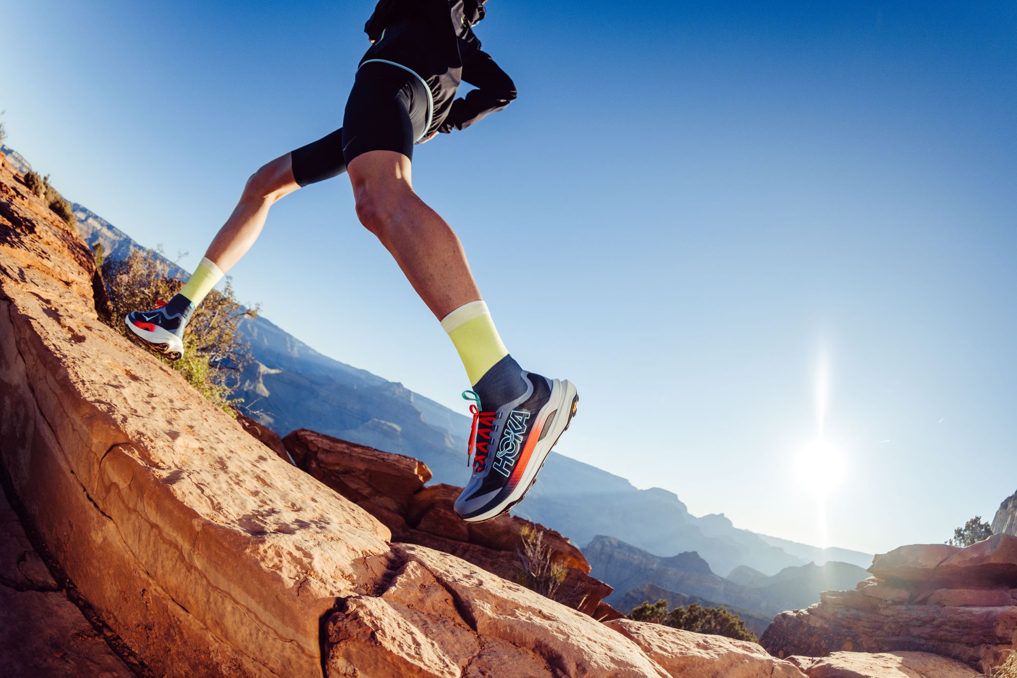 Hoka Tecton X 3 vista laterale